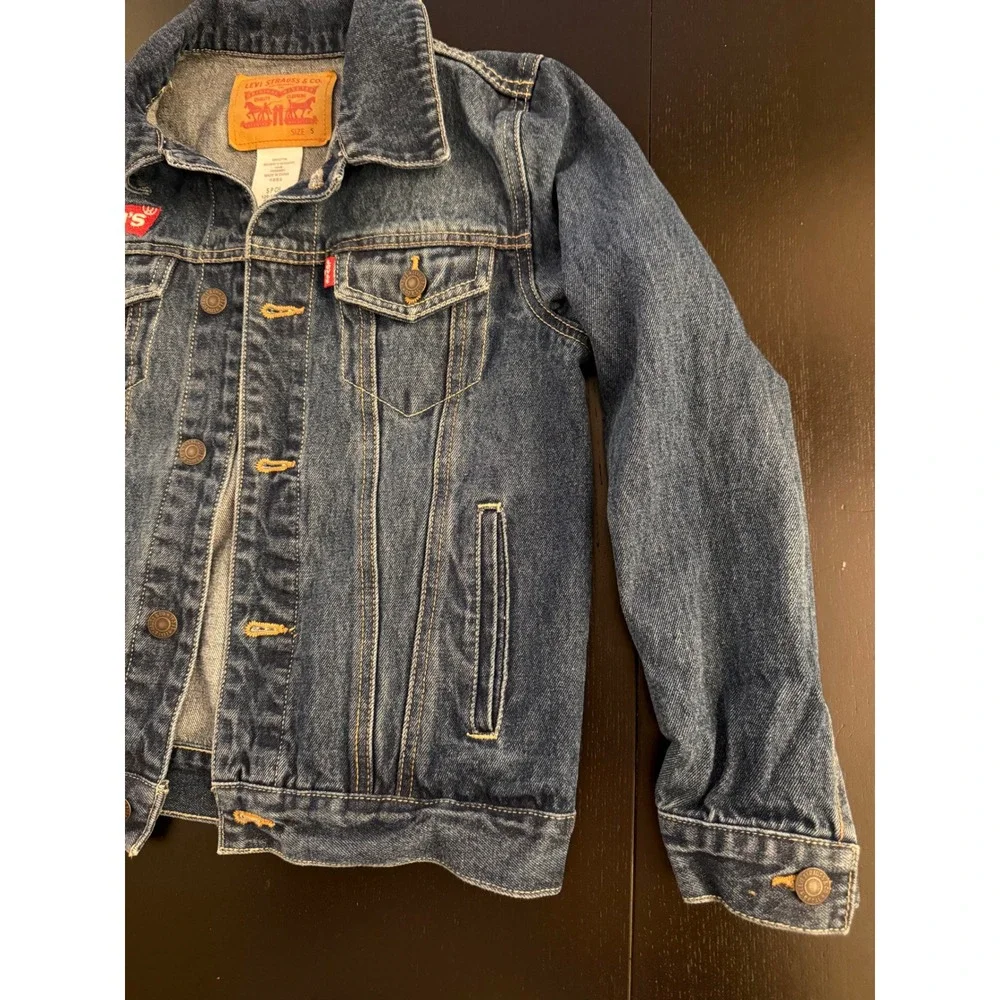 Levi's‎ Boys Denim Trucker Jacket Size S (8-10) Red Batwing Logo Patch - Picture 5 of 9